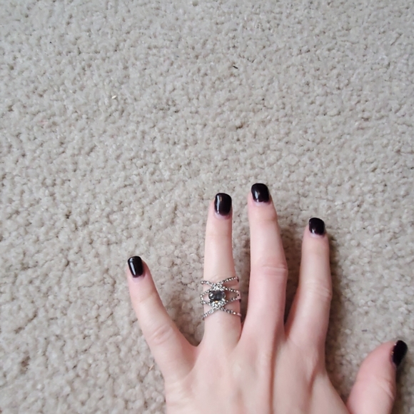 Ring - Picture 3 of 3